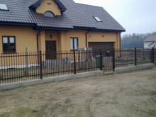 Montaż ogrodzeń